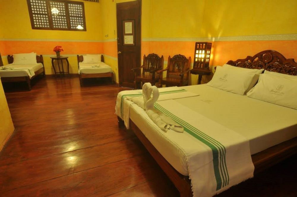 Zen Rooms Grandpa'S Inn Vigan Exterior photo