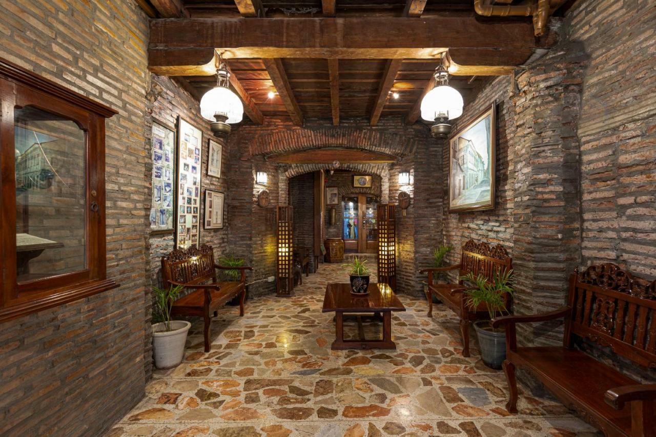 Zen Rooms Grandpa'S Inn Vigan Exterior photo